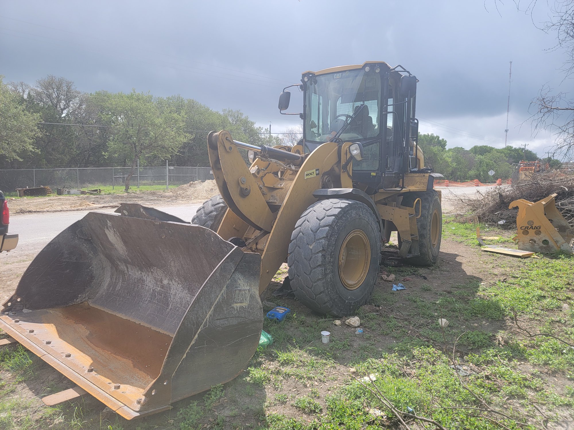 CAT wheel loader bucket repair on-site San Antonio Texas heavy equipment mechanic A.L. Boeck and Co.