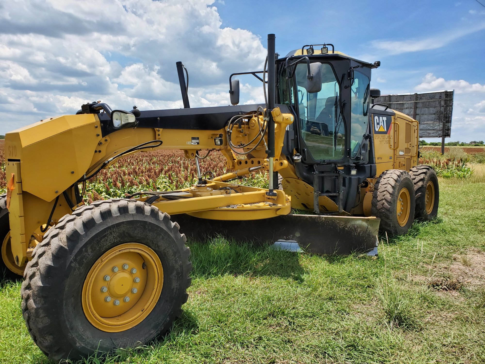 CAT motor grader service call San Antonio Texas A.L. Boeck and Co.
