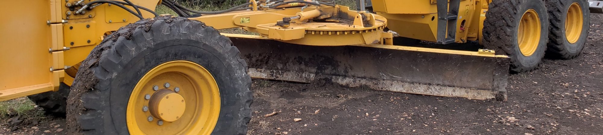 CAT motor grader blade and circle drive repair on job site Central Texas A.L. Boeck and Co.